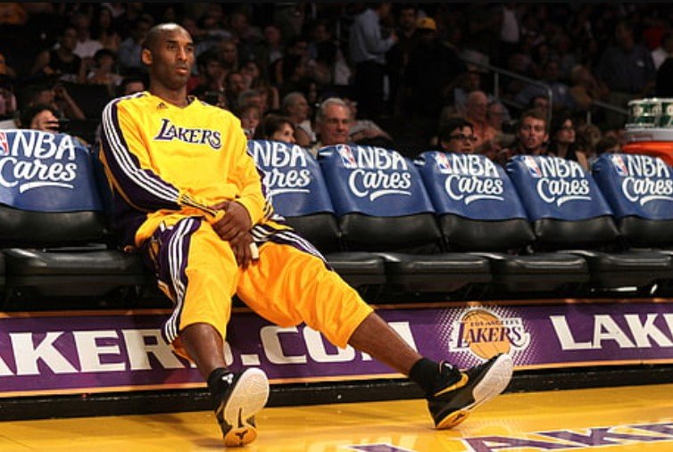 A Shot Clock Saga: Warriors’ Precision Overcomes Lakers’ Tenacity in NBA Thriller