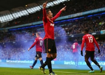 Foden shines as City rally to beat United in derby