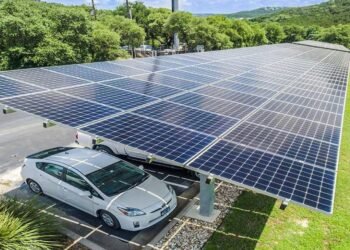 Harnessing Solar Power: The Future of Electric Vehicles