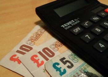 My $1 Rule Helped Me Save Money and Stop Overspending