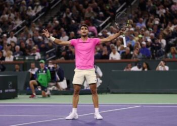 Carlos Alcaraz Dominates Aleks Vukic in Wimbledon 2024 Second Round