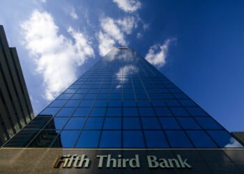 fifth third bank financial empowerment mobile bus community service