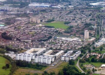 Edinburgh Investment Giant Eyes Growth Amid Job Cuts