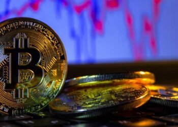 Bitcoin’s Exodus from Exchanges: A Prelude to New Highs?