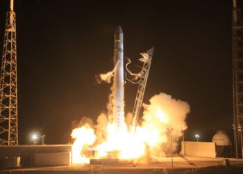 SpaceX Dragon spacecraft launch