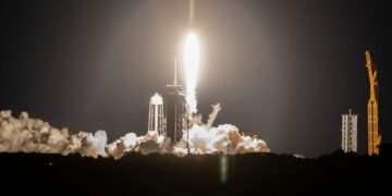 SpaceX Dragon spacecraft launch Kennedy Space Center