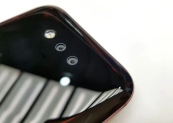 honor magic v5 foldable smartphone