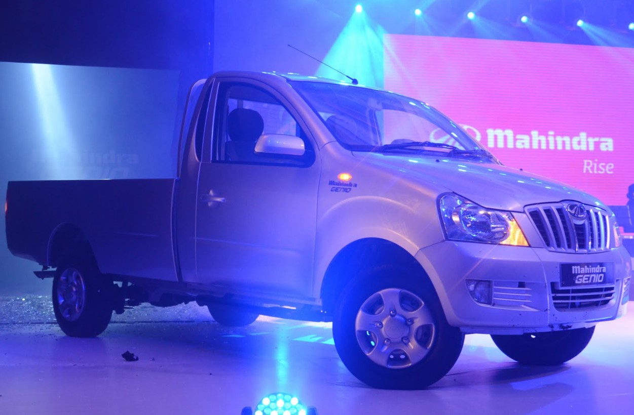 tata mahindra commercial vehicle sales june 2025 india